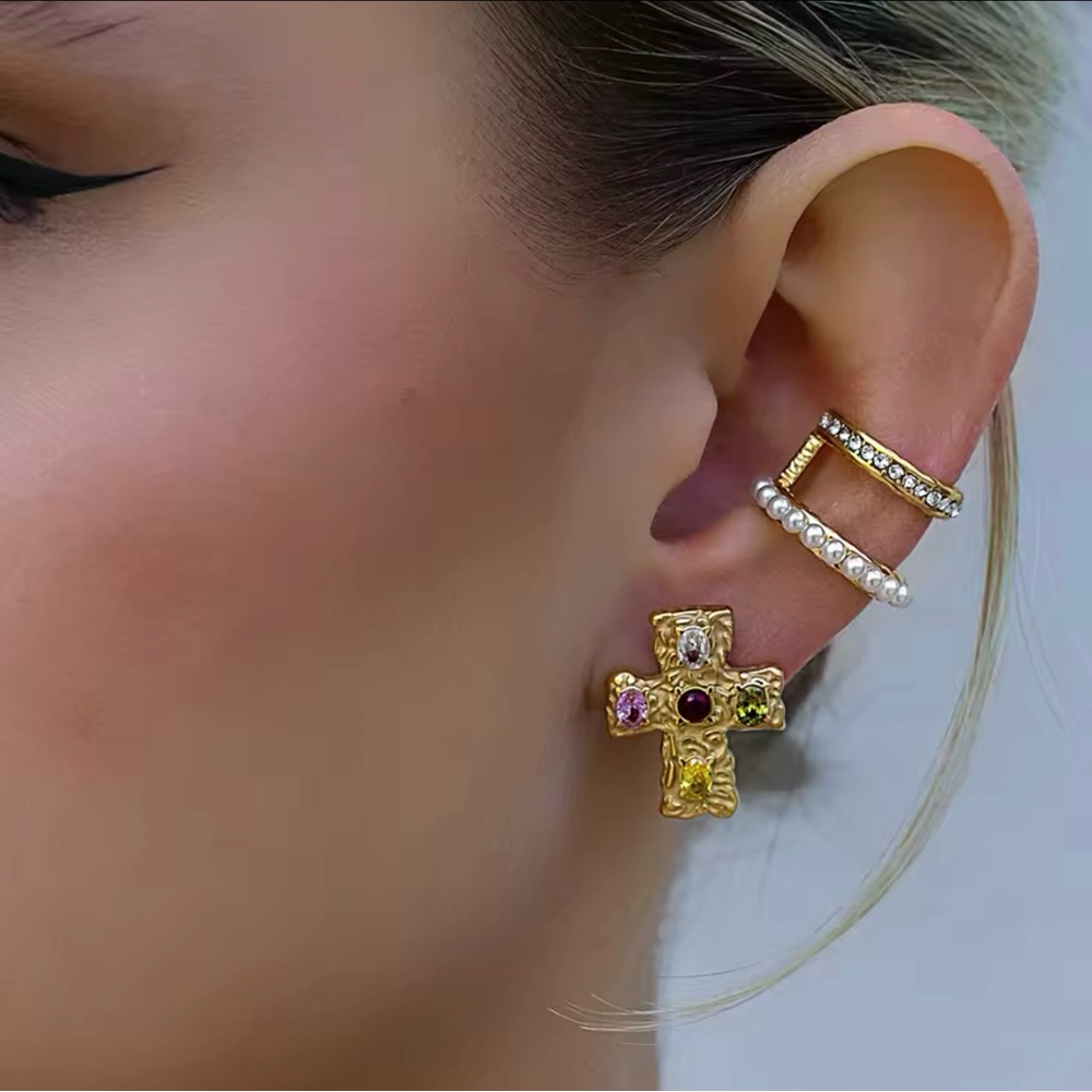 Pearls and Crystal Cuff Earrings Stainless Steel - Picture 2 of 3